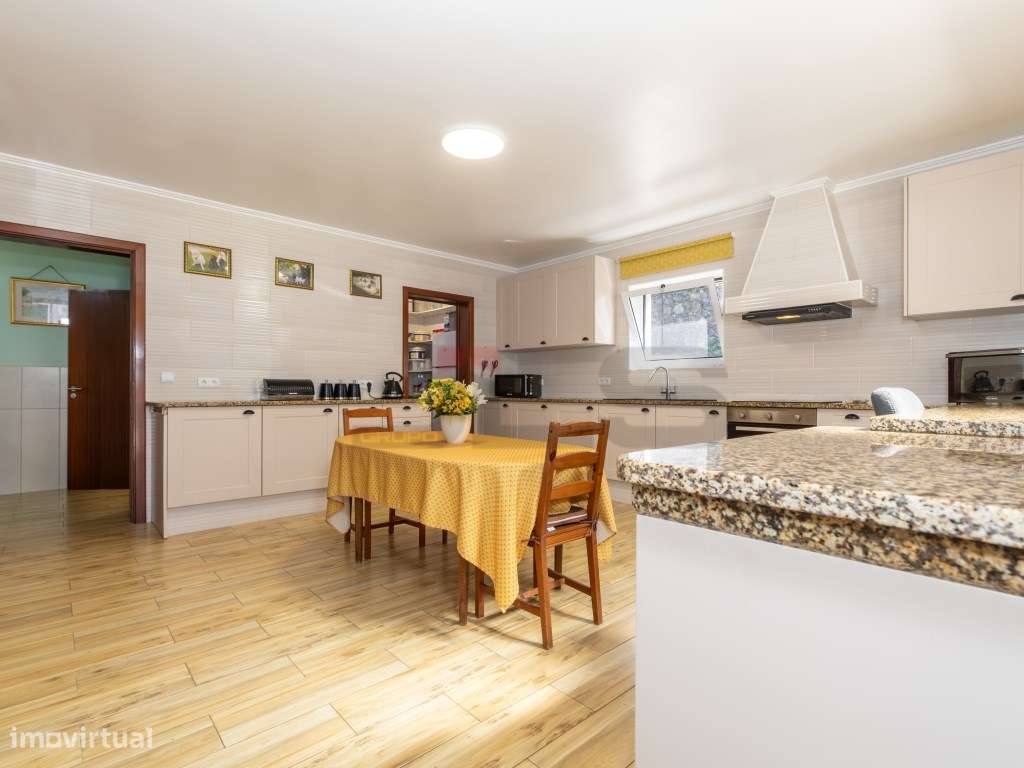 Moradia T3 Contemporânea com Grande Jardim em Rabo de Peixe , São M...-12