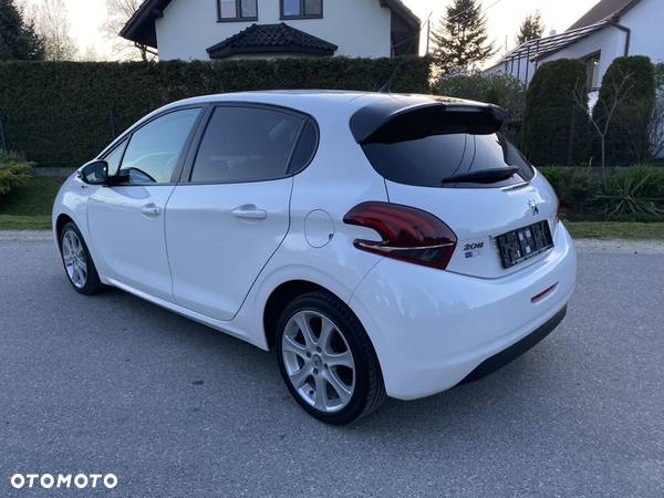 Peugeot 208 1.2 PureTech Style - 19