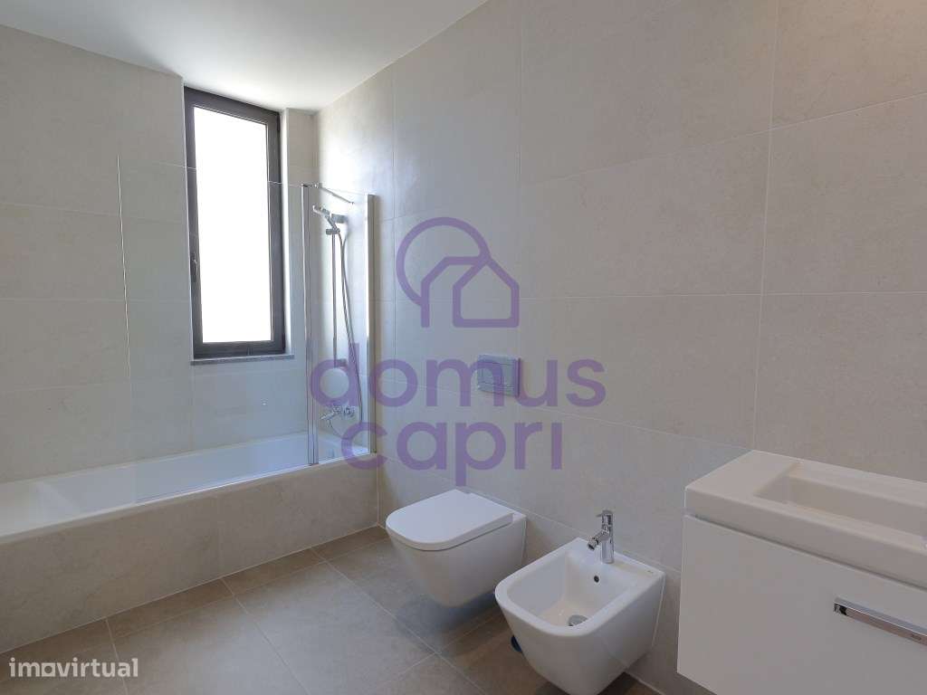 Moradia T3 com Vista Mar, Piscina e Estacionamento em Fuzeta-8