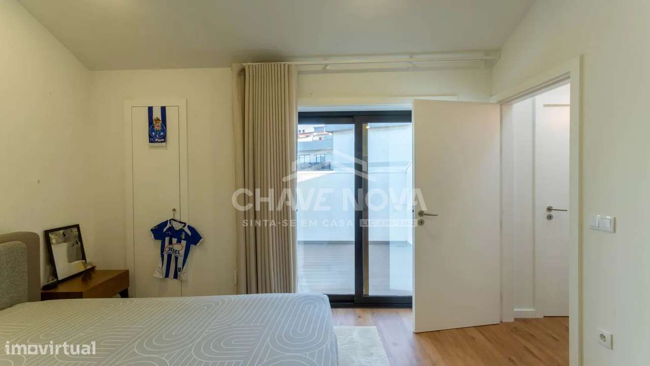 Moradia T3+1 em Canelas-Ref.MAD/02205/MH-25