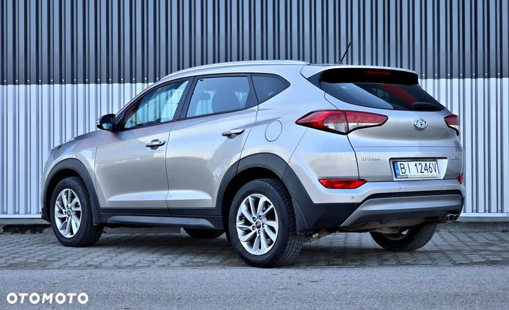 Hyundai Tucson 2.0 CRDI BlueDrive Style 2WD - 4