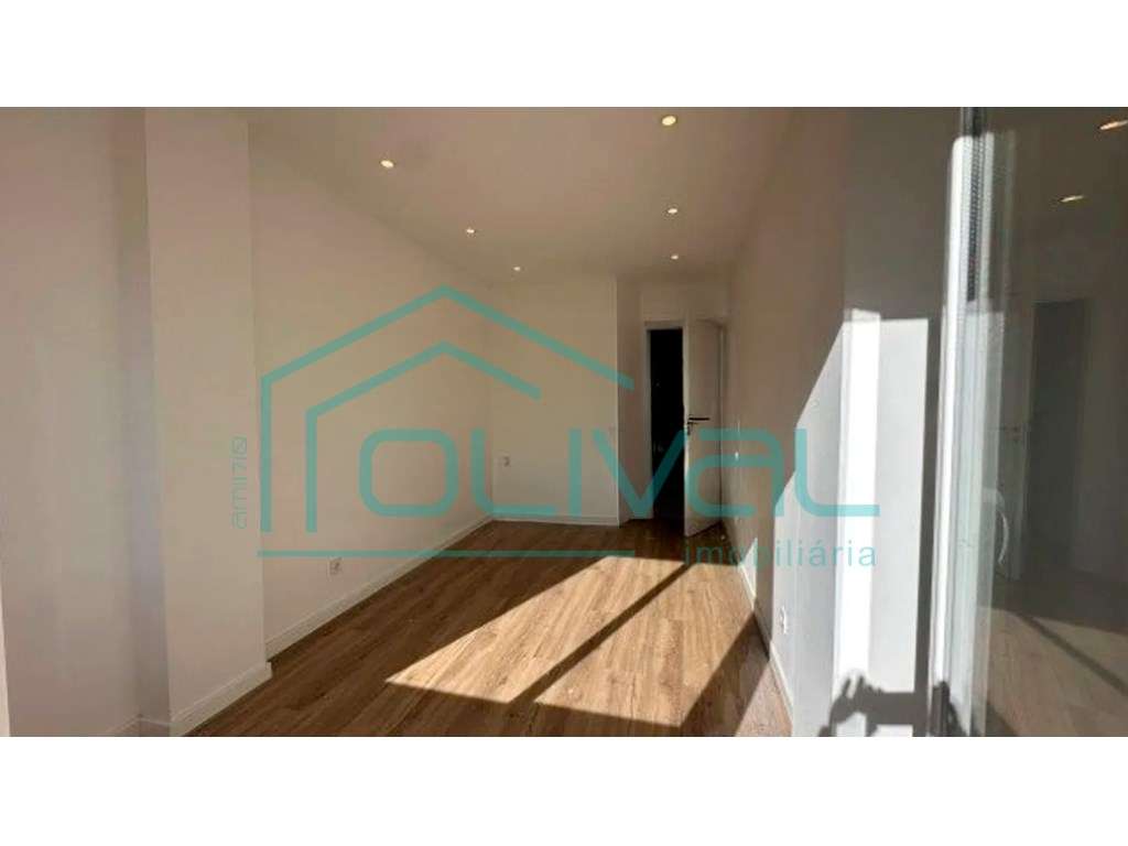 Apartamento T2 à venda na Rua Campos Monteiro-6
