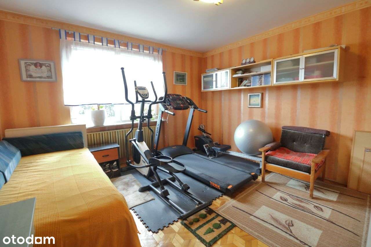 Twój dom rodzinny w spokojnej dzielnicy-13