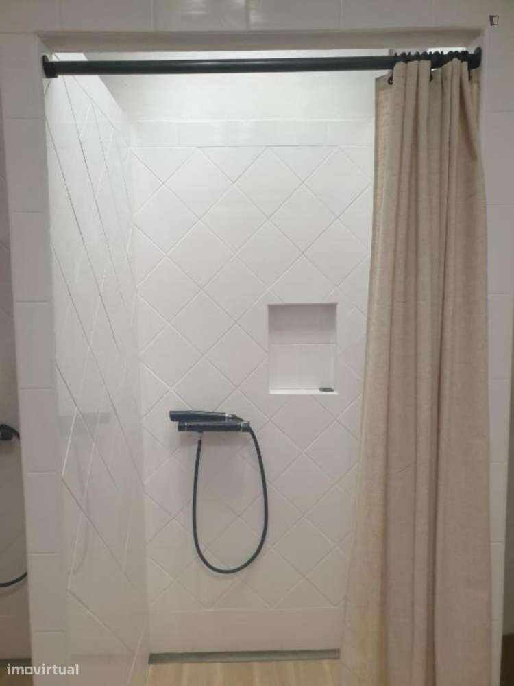 Quarto - localizado em Faro - Grande imagem: 3/7