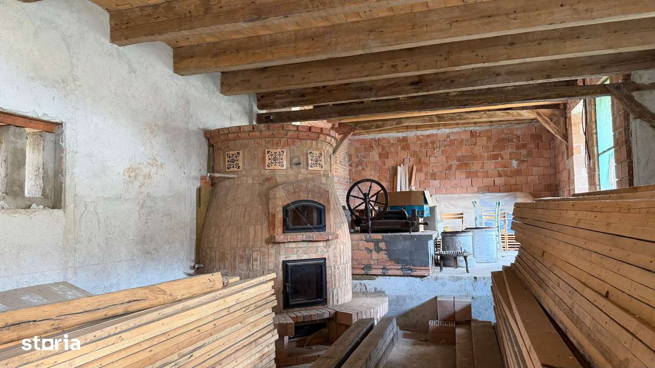 Casă autentică în Alma Vii – restaurare începută, potențial nelimitat-3