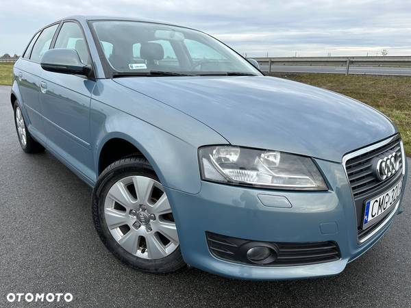 Audi A3 1.6 Ambiente - 4