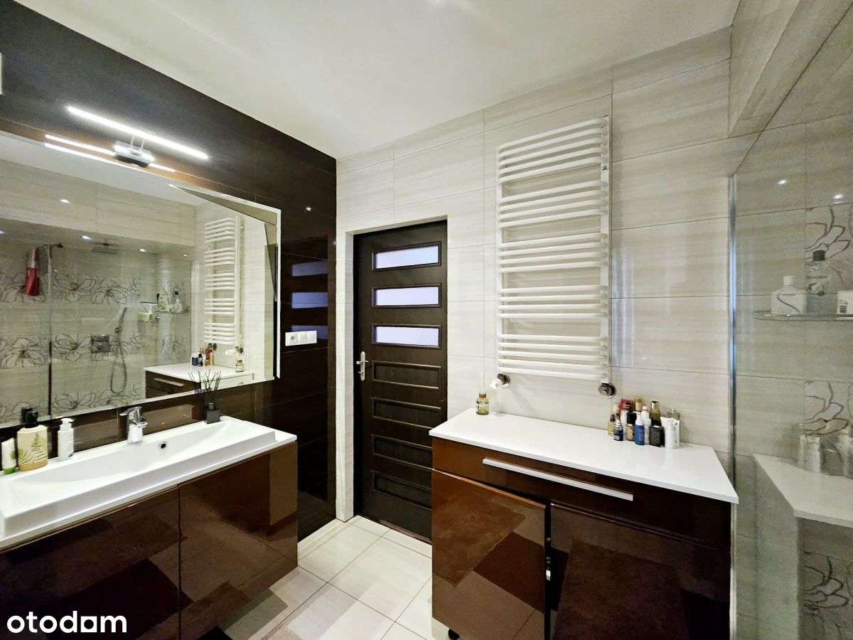 Przytulny dom w Aleksandrowie z fotowoltaiką.-12