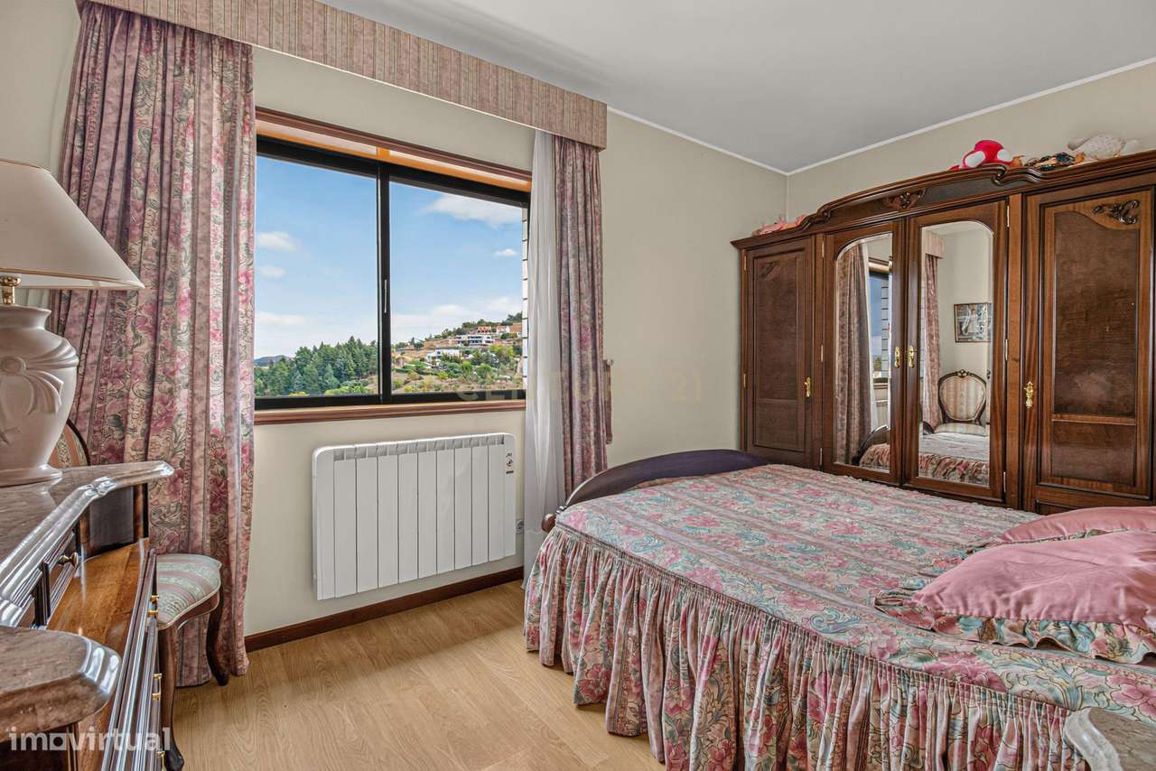 Fantástico APARTAMENTO T3 no #CENTRO de# BRAGANÇA!!!- AVENIDA SÁ CARNE-21