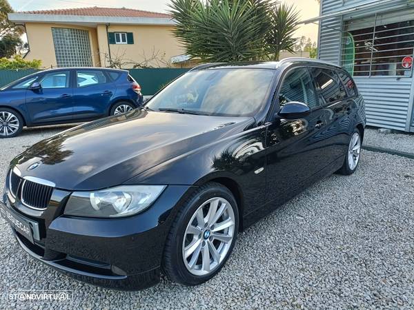 BMW 320 d Touring Dynamic - 3