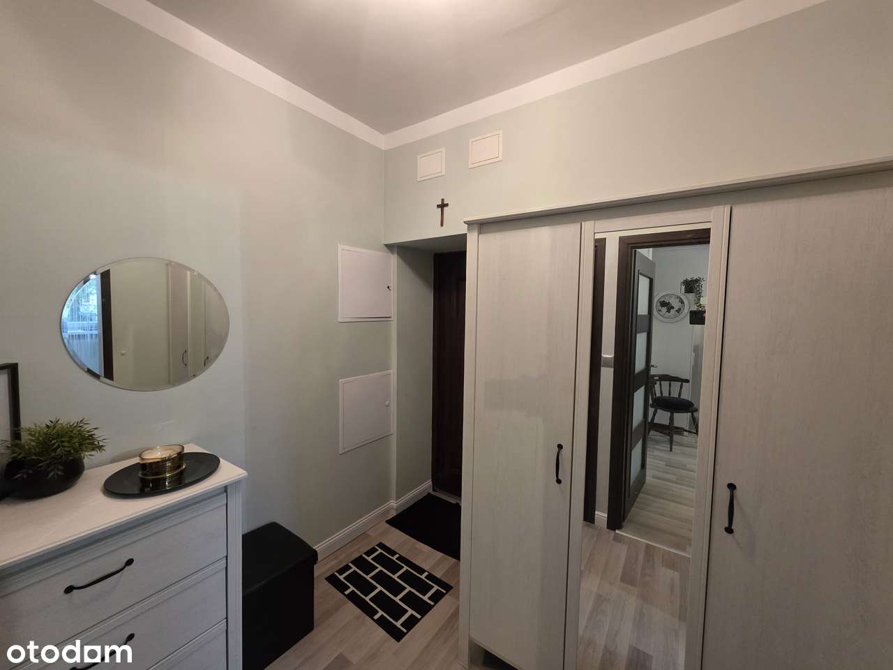 Przestronne mieszkanie 36,7 m² z osobną kuchnią i komórką w cenie.-3