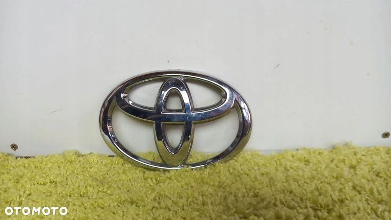 Znaczek Logo Emblemat Toyota IQ - 1