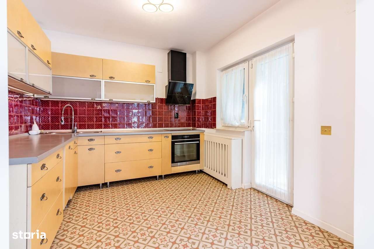 Vilă Individuală de Închiriat – Cartier Azur, 5 Camere, Terasă cu Jacu - Imagine principală: 3/11