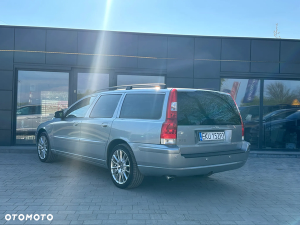 Volvo V70 2.4D Momentum - 14