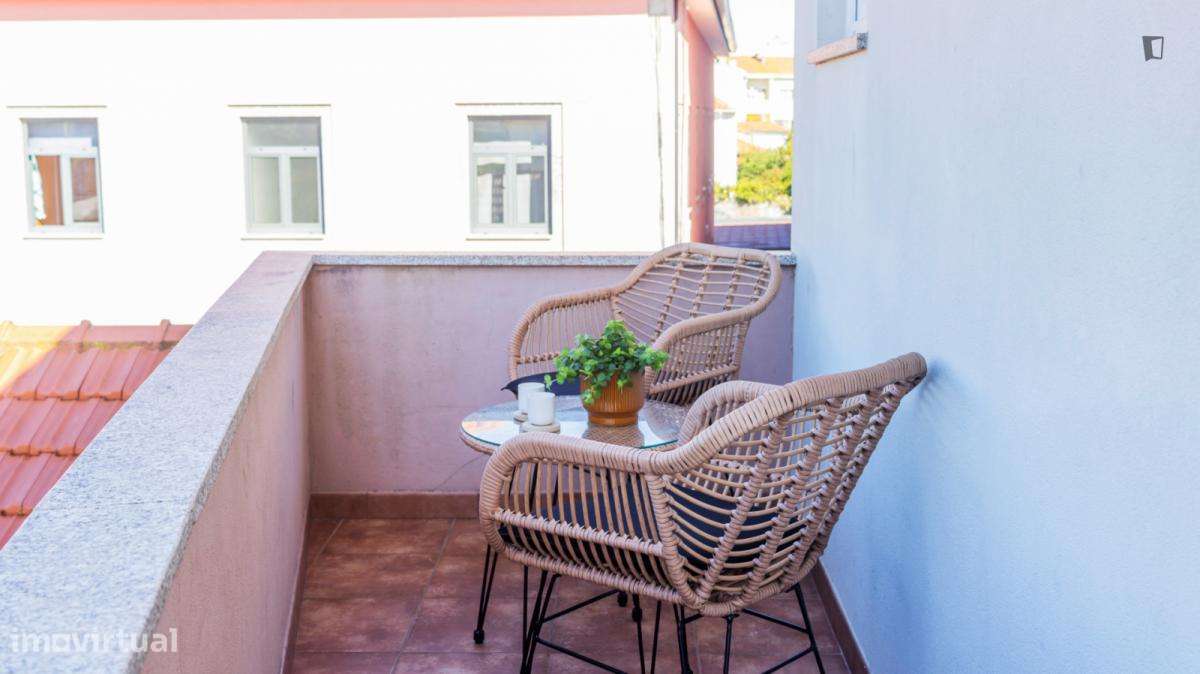 Apartamento com 2 quartos - localizado em Ramalde Porto - Grande imagem: 5/6