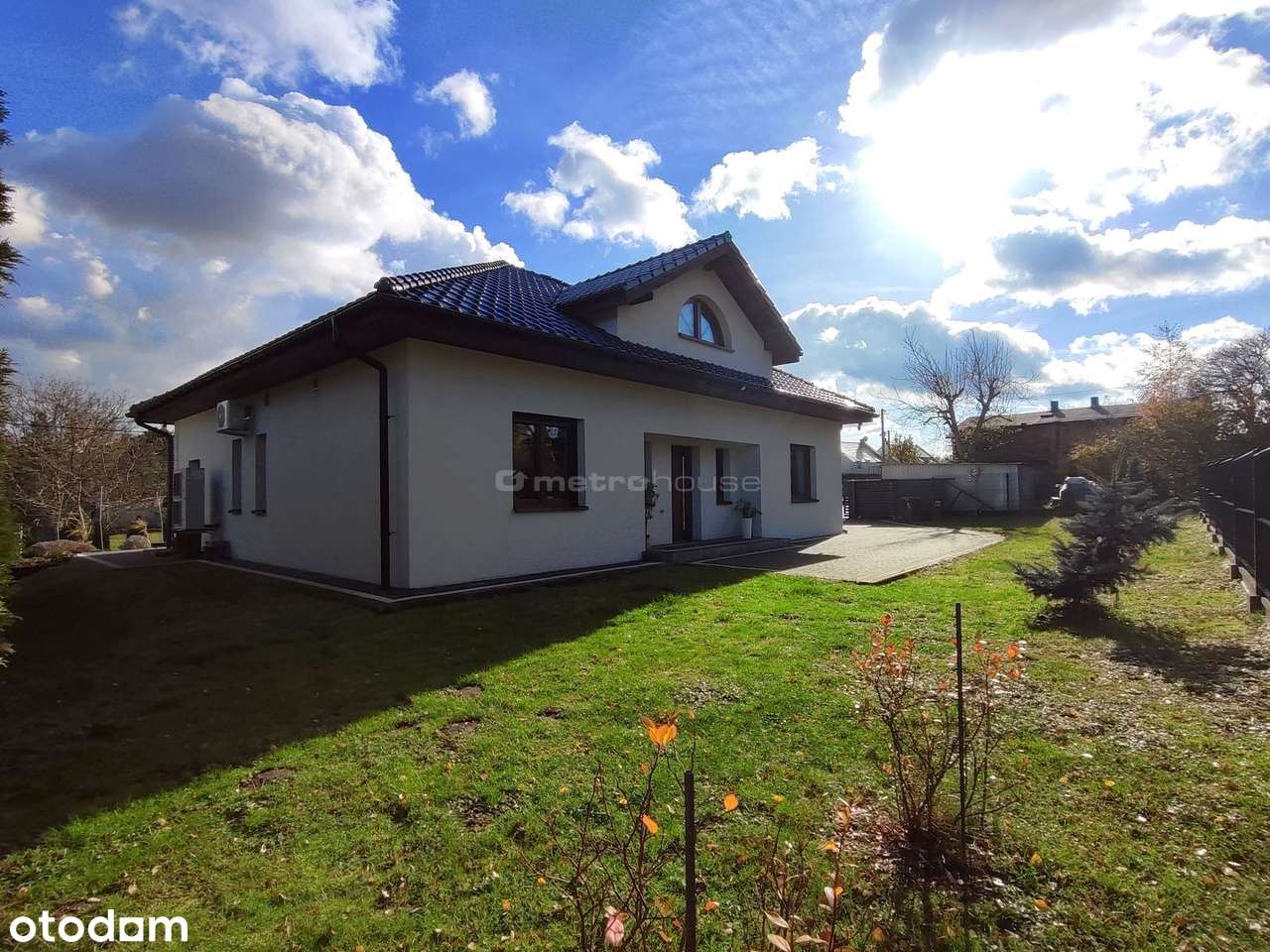 Komfortowy dom dla rodziny z fotowoltaiką!-16