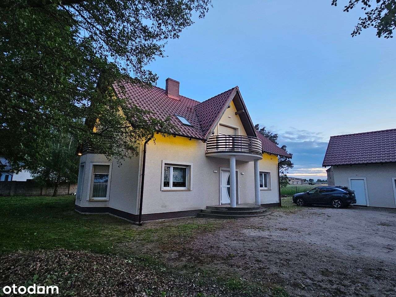 Dom z pompą ciepła i fotowoltaiką w Brennie z garażem wolnostojącym - Pełny obrazek: 5/20