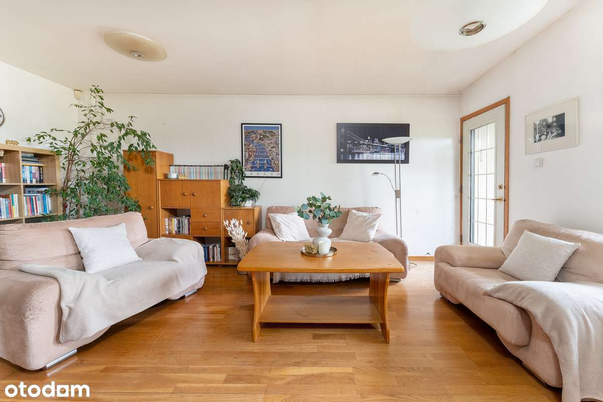 Przestronne mieszkanie 130 m²/4 pokoje + poddasze/2 miejsca postojowe-0