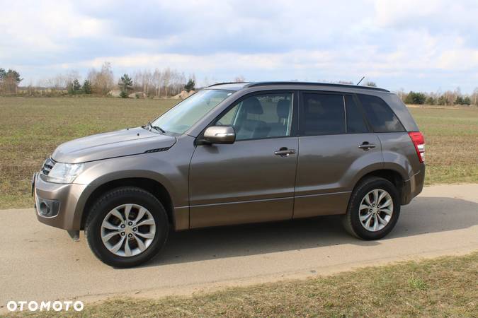 Suzuki Grand Vitara 2.4 De Luxe - 4