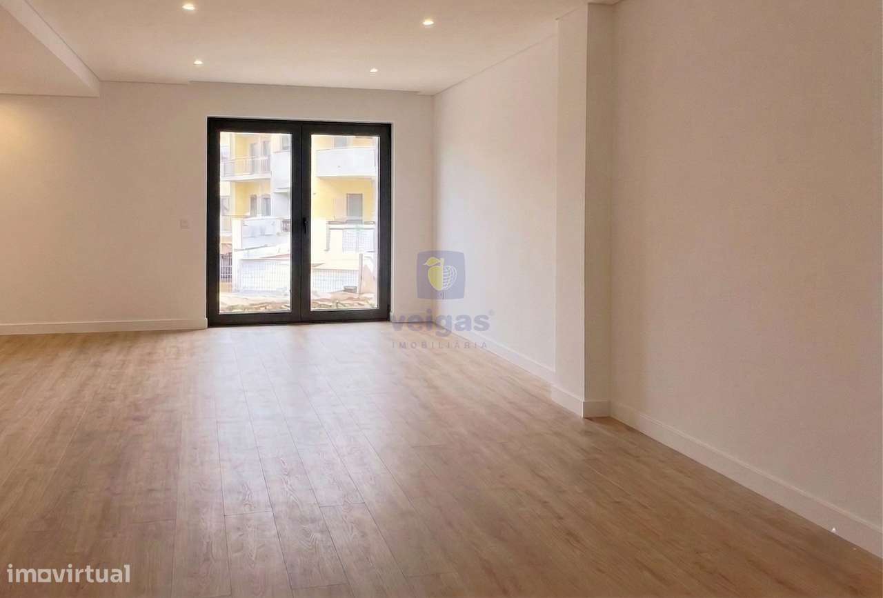 Apartamento T3 em construção, com garagem para 2 carros e elevador, si-36