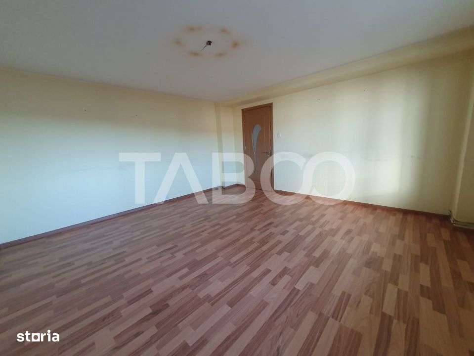 Apartament 3 camere decomandat 80 mp + 2 balcoane zona Teiului - Imagine principală: 4/13