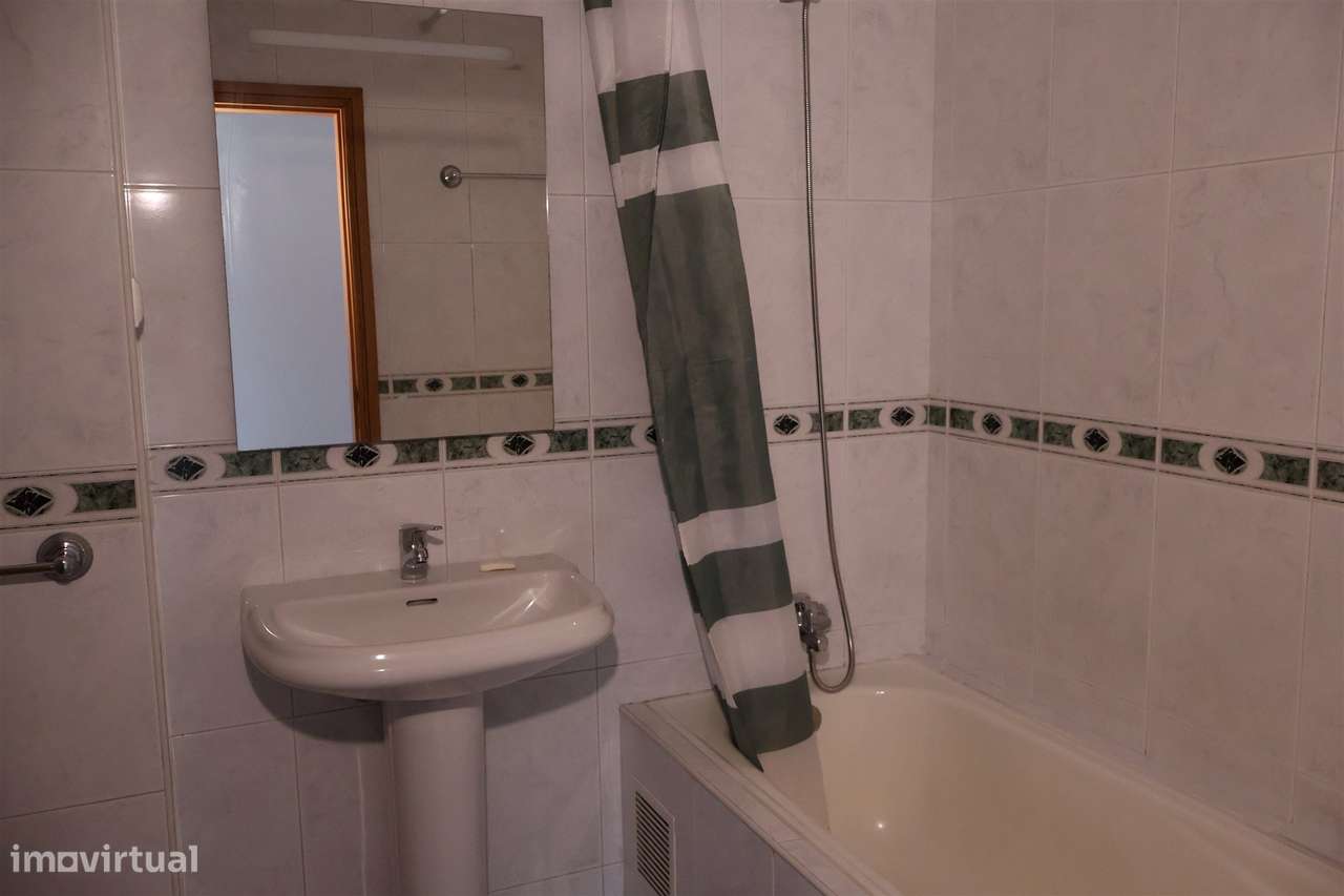 Apartamento T2 Venda em Viana do Castelo (Santa Maria Maior e Monserra-12