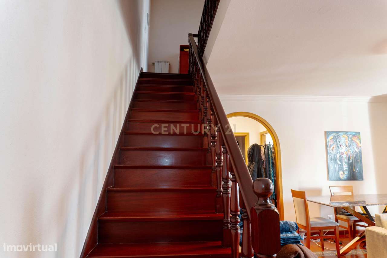 Apartamento T3 duplex em Carregado -Alenquer, União das Freguesias de-6