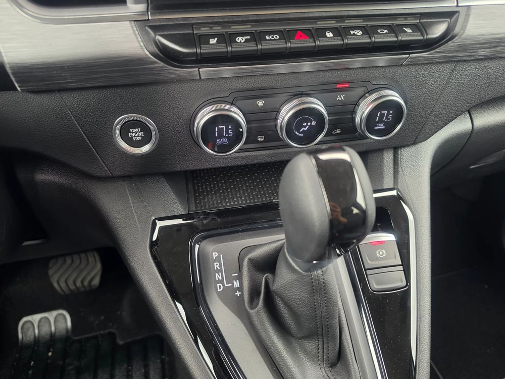 Kamera 360 / Czujniki Parkowania / Cyfrowe Zegary / Carplay i Android