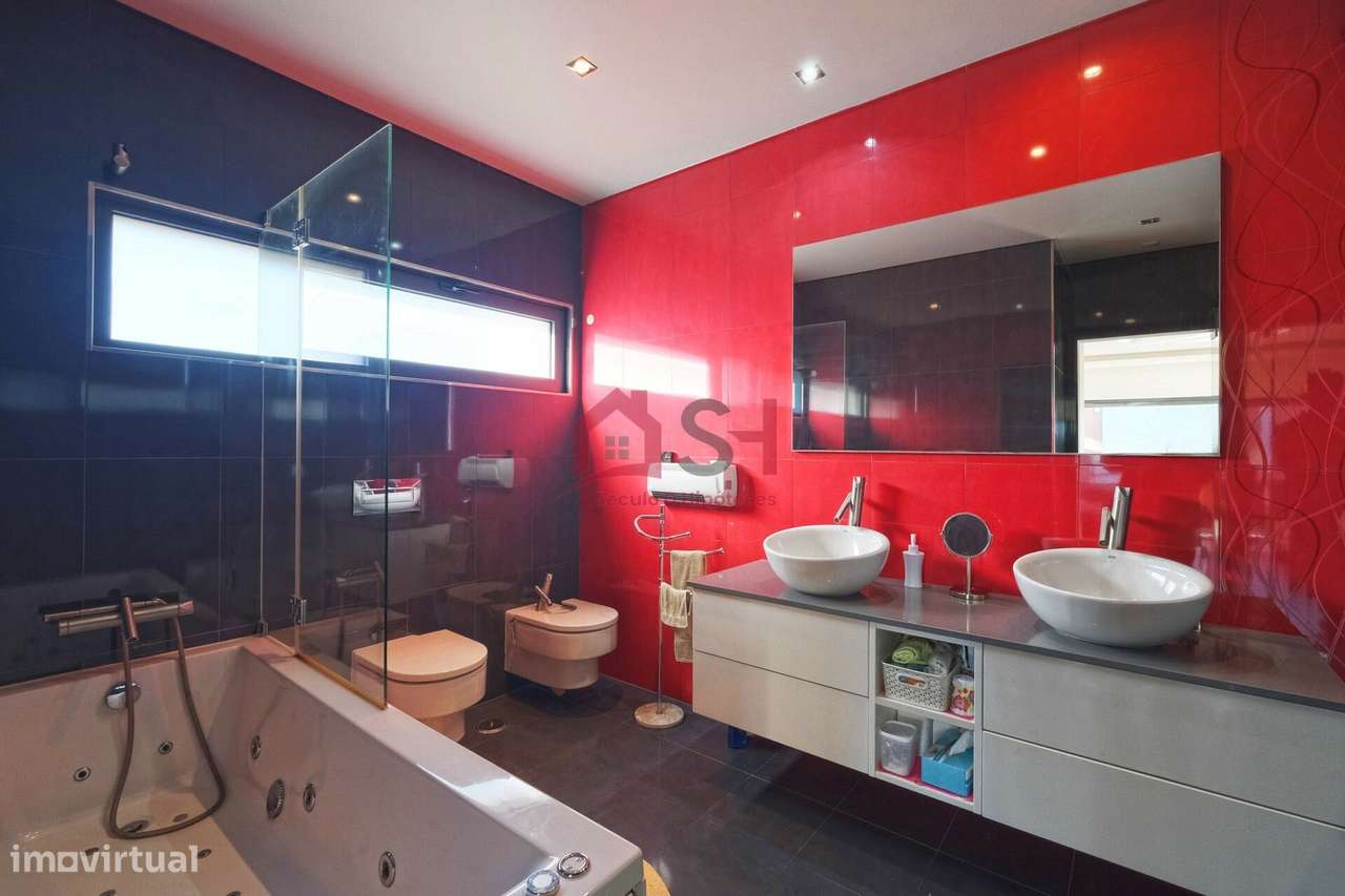 *Deslumbrante Moradia T4, Independente – SILVEIRA  *-37