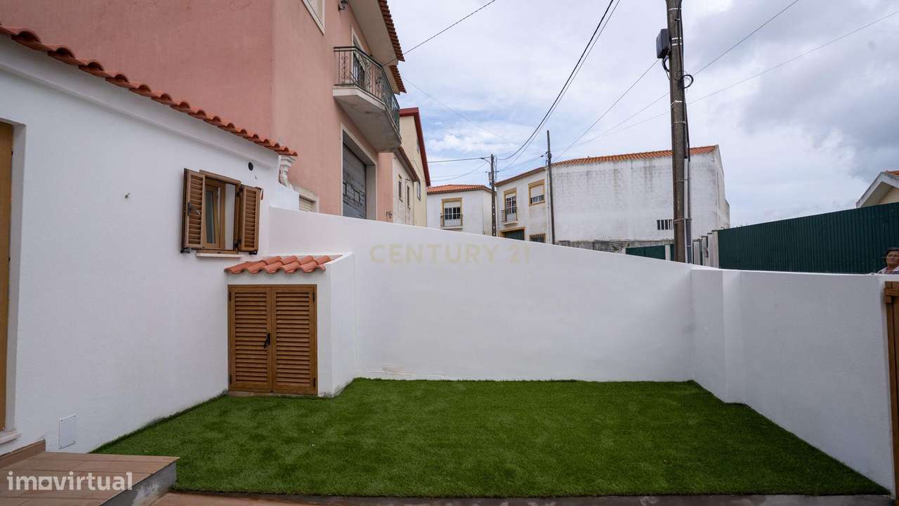 Moradia totalmente remodelada em Santa Cruz- Póvoa de Penafirme – A 5-27