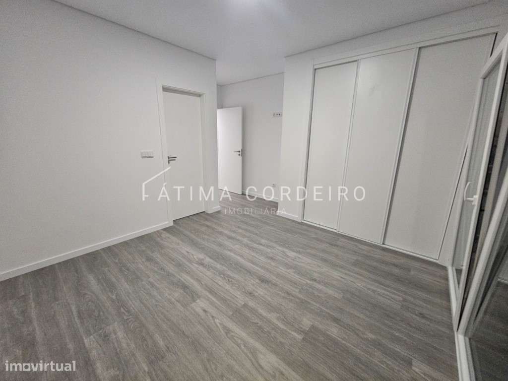 Excelente Moradia T3 em construção, Fernão Ferro.-25