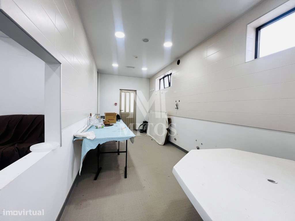 Espaço comercial para arrendamento - Grande imagem: 5/11