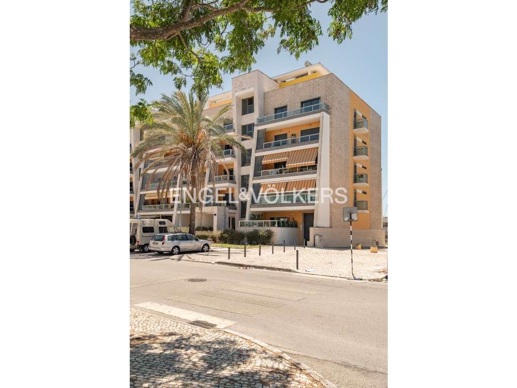 Exclusivo Duplex T2+1 com Terraço Privativo e Vista Panorâmica-30