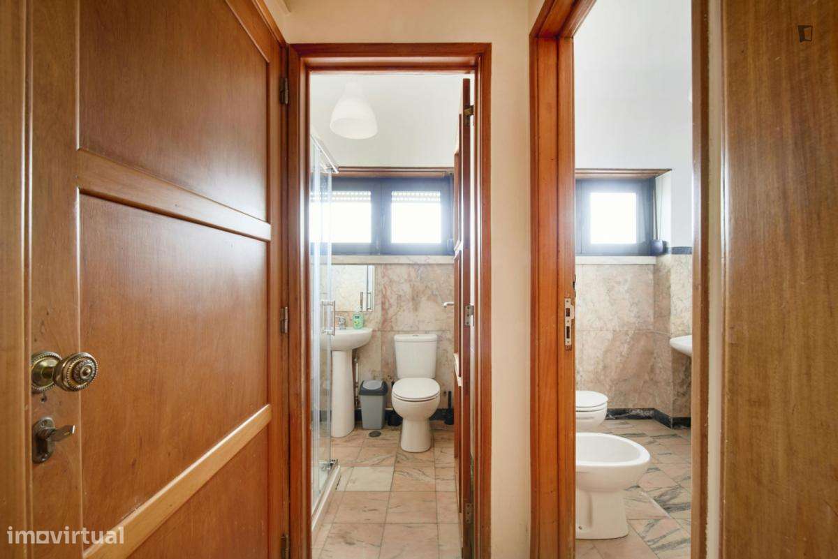 Quarto - localizado em Santa Apolónia Lisbon - Grande imagem: 4/8