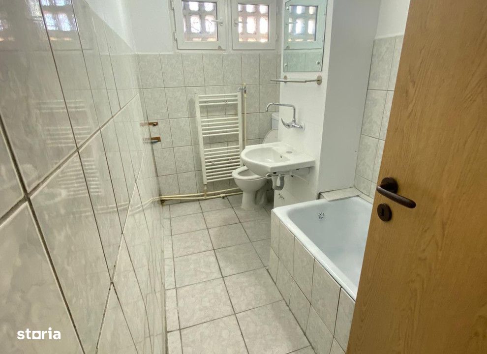 Apartament  2 camere Podu Ros , 50 metri, etaj 3 Cod:154317