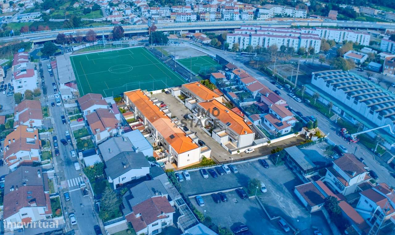 Moradia T3 de Luxo em Condomínio no Centro de Valongo-33