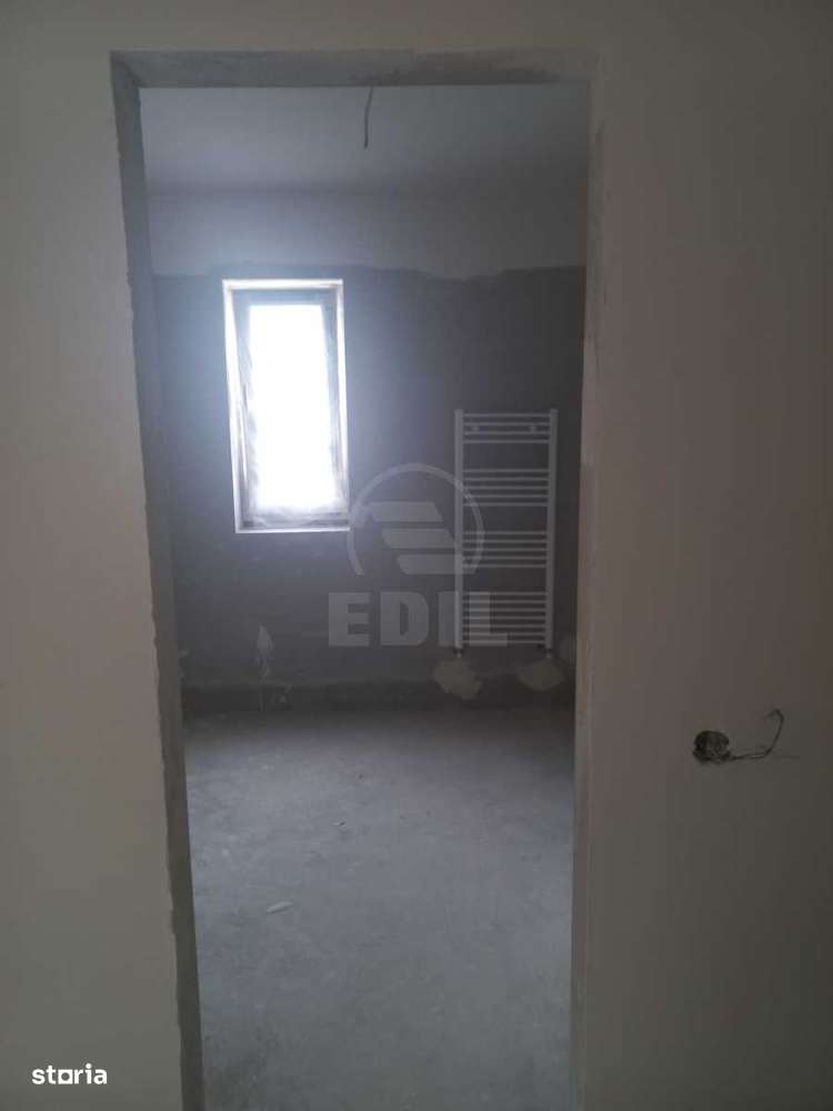 Apartament 3 camere semidecomandat cu parcare subterana zona Eroilor-10