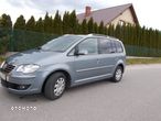 Volkswagen Touran - 12