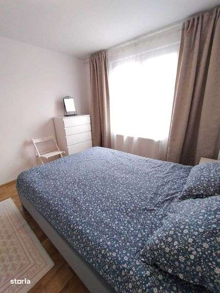 Vand Apartament 3 camere Berceni, str Mariuca 12, cu centrala, renovat
