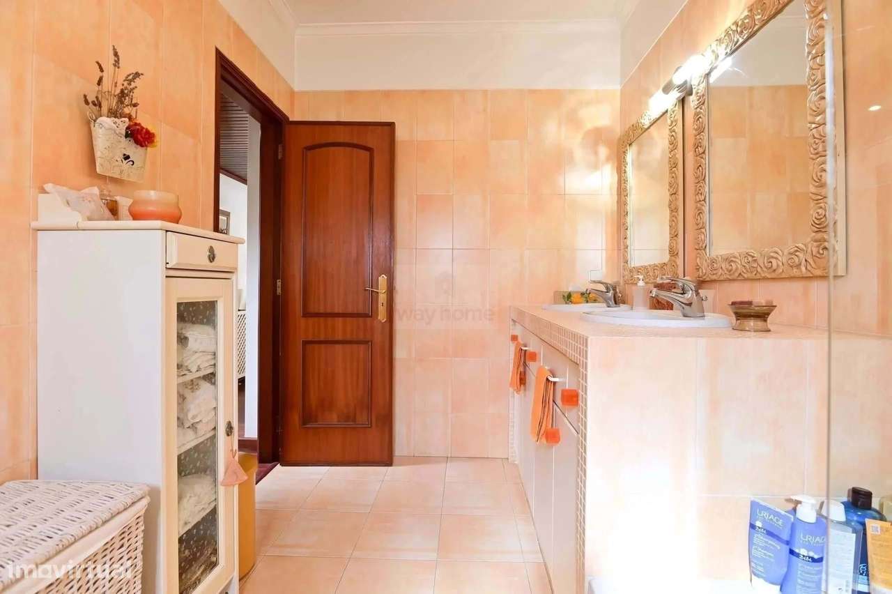 Apartamento T2 | Terraços | Garagem | Condomínio Privado | Manique-14