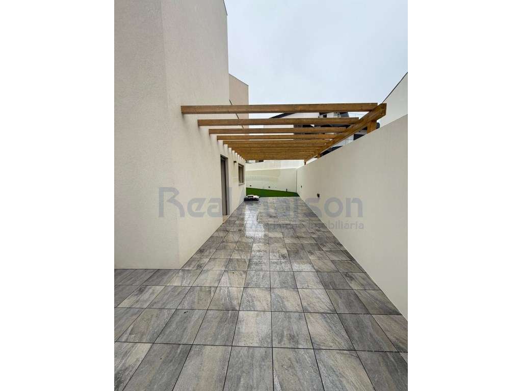 Fantástica Moradia T3 - S.Domingos de Rana - CONSTRUÇÃO NOVA-5