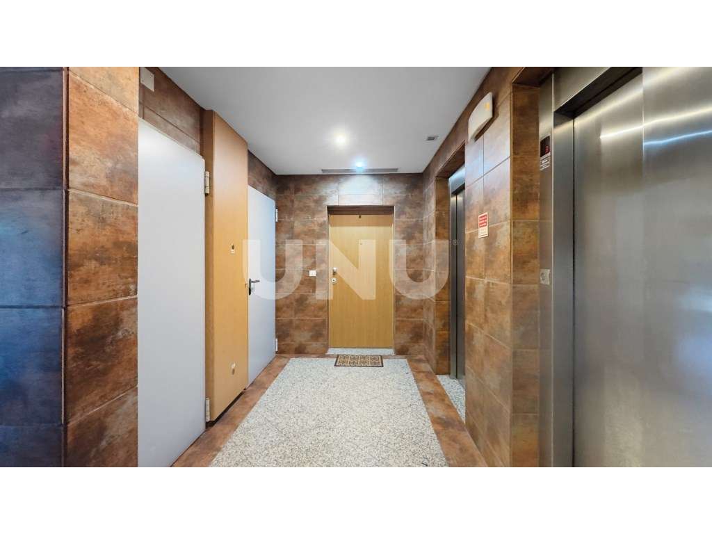 Apartamento T3 no Condomínio Quinta da Cascata, em Vila Franca de X...-14