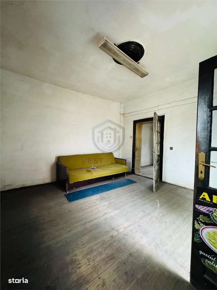 Casa singur in curte cu acces auto si teren 270 mp in zona Razboieni - Imagine principală: 4/4