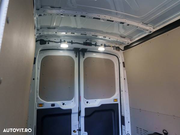 Ford TRANSIT VAN - 18