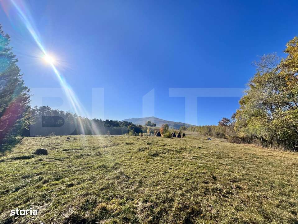 Teren de vanzare - Imagine principală: 2/3