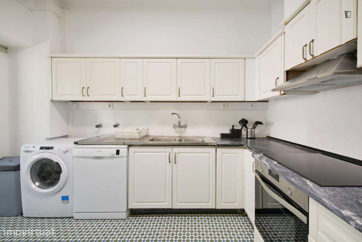 Quarto - localizado em Arroios Lisbon - Grande imagem: 5/29