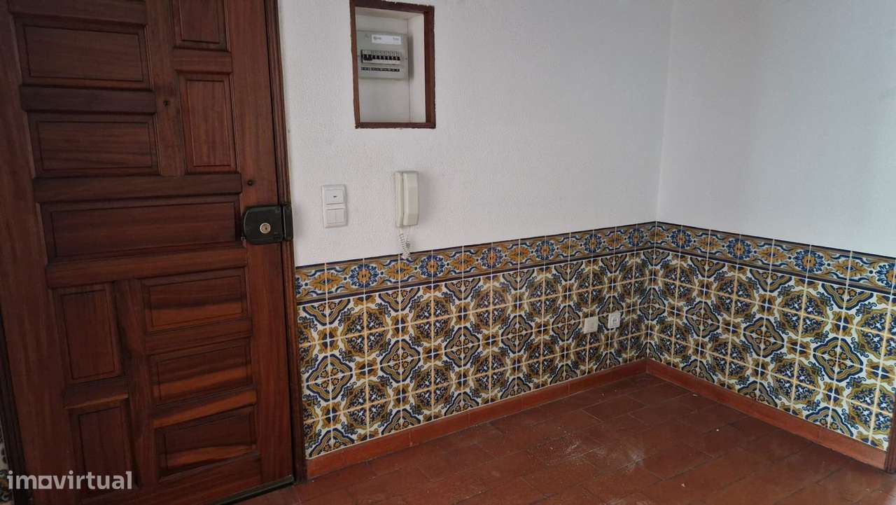 T4 Com Excelentes áreas - Situado em zona tranquila - Grande imagem: 3/23