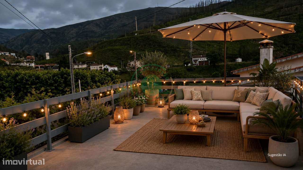Casa com Terraço e Espaço Versátil-5