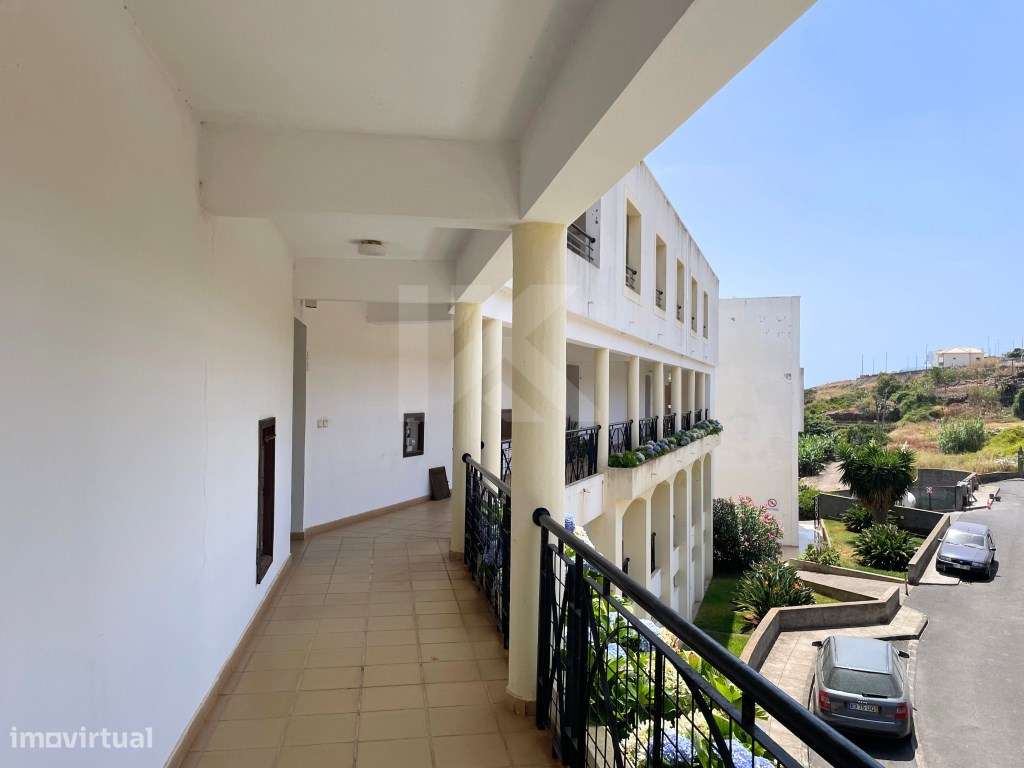 Apartamento T1 no Caniço de Baixo - Vista Mar e Estacionamento-19