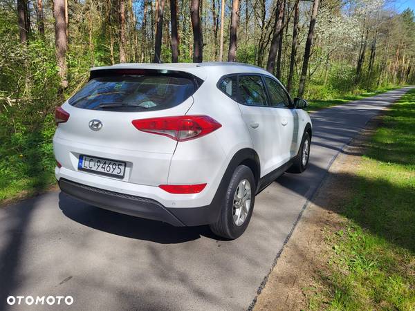 Hyundai Tucson blue 1.7 CRDi 2WD Trend - 11