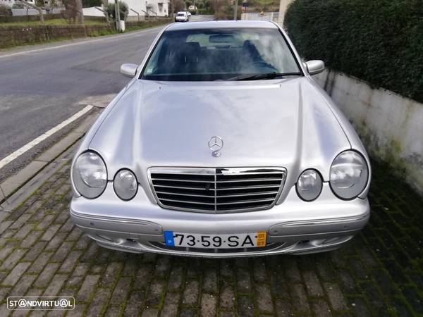 Mercedes-Benz E 280 - 1